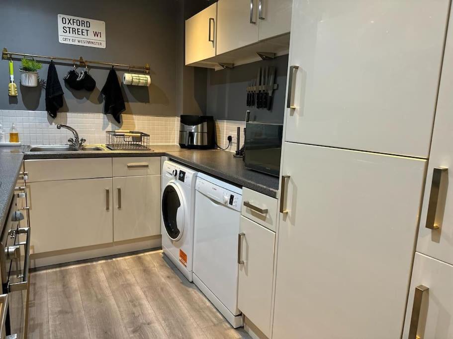 Stunning Luxury Croydon Apartment Gatwick Airport Close 普尔雷 外观 照片