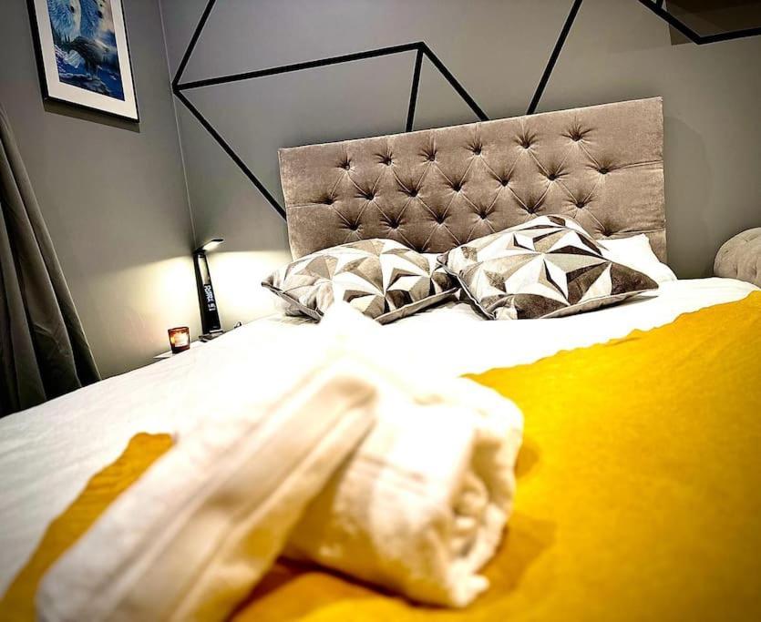 Stunning Luxury Croydon Apartment Gatwick Airport Close 普尔雷 外观 照片