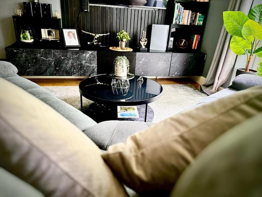 Stunning Luxury Croydon Apartment Gatwick Airport Close 普尔雷 外观 照片