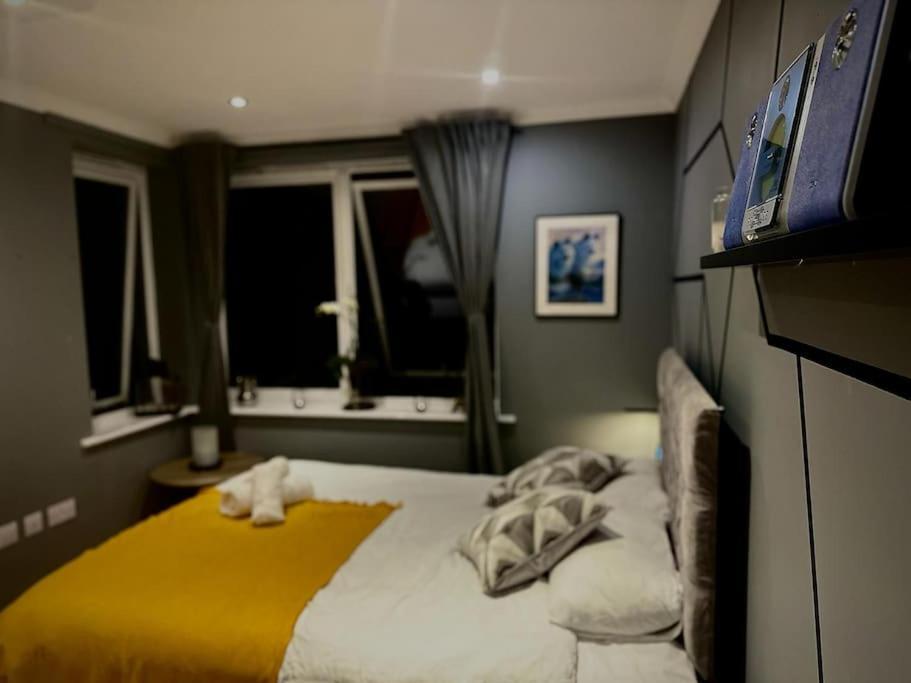 Stunning Luxury Croydon Apartment Gatwick Airport Close 普尔雷 外观 照片