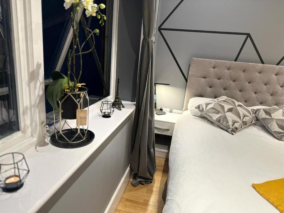 Stunning Luxury Croydon Apartment Gatwick Airport Close 普尔雷 外观 照片